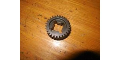 Шестерня ведущая