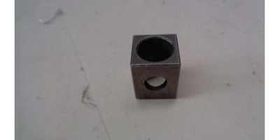 Направляющая штока передняя