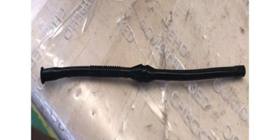 Топливопровод D5хd2.5хL177 черный специальный