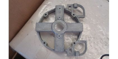 Крышка двигателя задняя