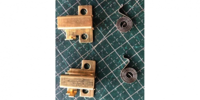 Щеткодержатель в сборе (с пружиной) пара